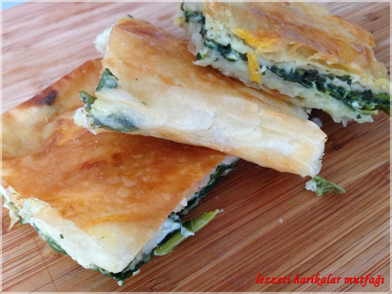 Lezzeti Harikalar Mutfağı Ispanaklı Börek