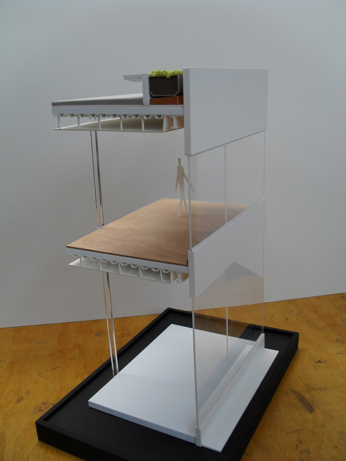 Maqueta de Corte por Fachada