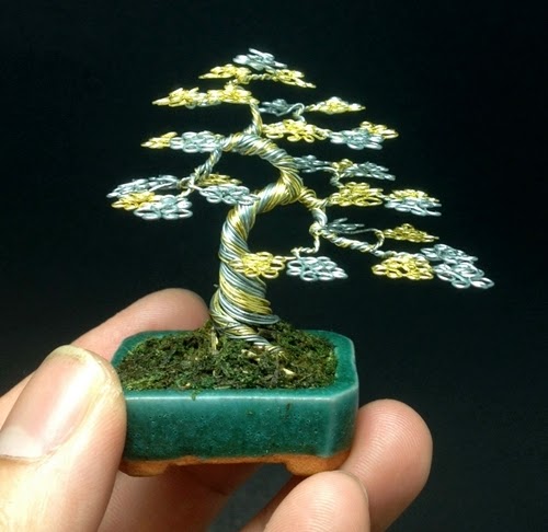 00-Ken-To-aka-KenToArt-Miniature-Wire-Bonsai-Tree-Sculptures-www-designstack-co