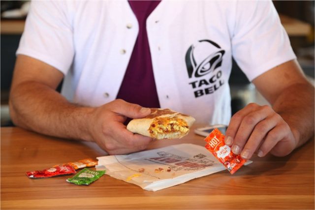 Free A M Crunchwraps At Taco Bell On November 5 2015 Brand Eating
