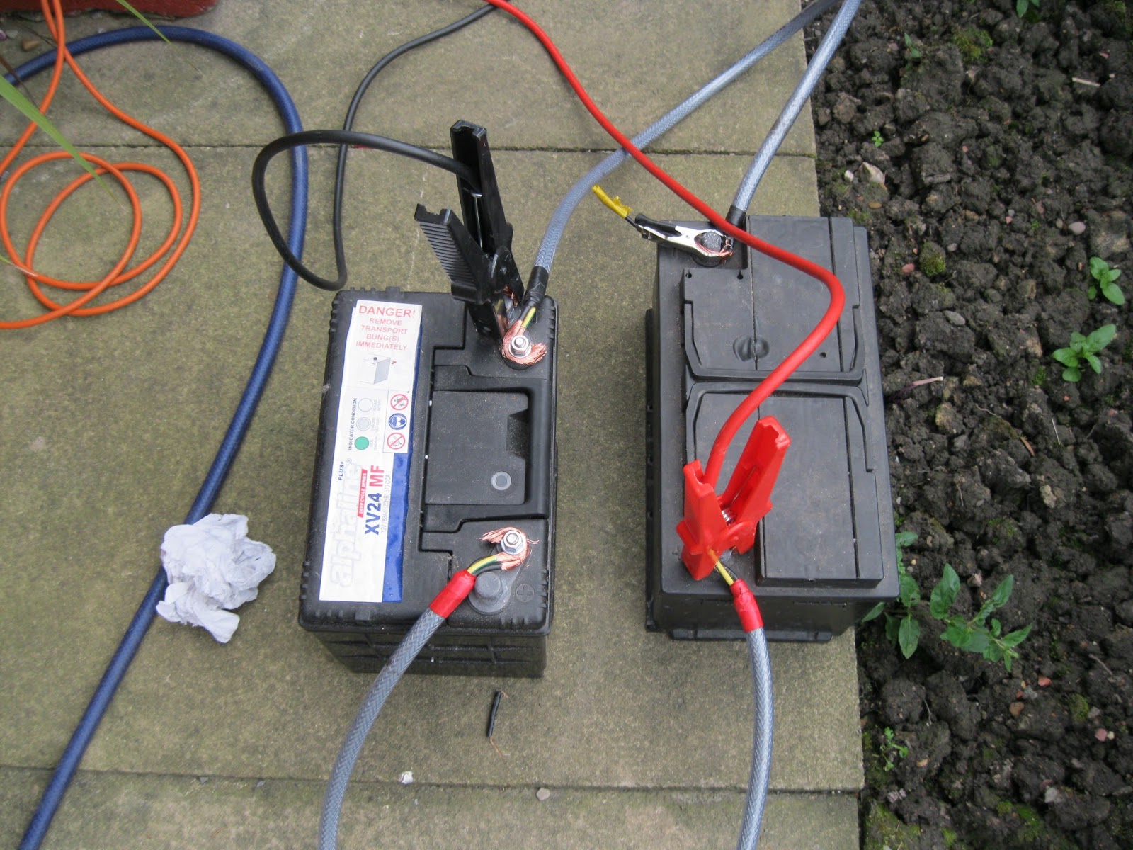 Narrowboat Ellis 3kw Photonic Universe (sungold power) Inverter test...