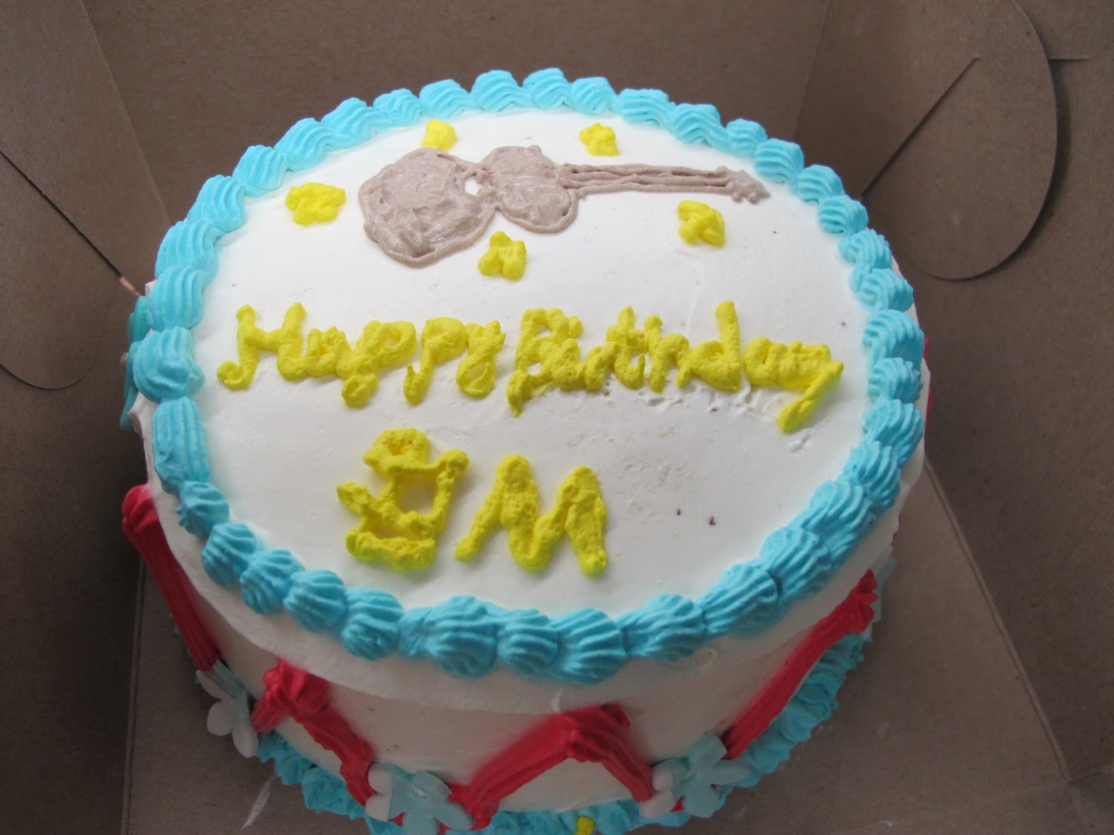 mrsharveytech.com: Grade 11 Birthday Cakes