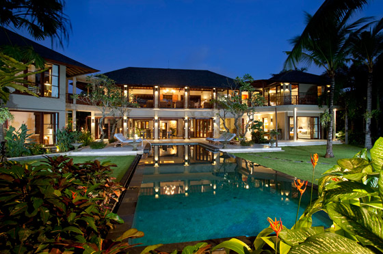 6 Bedrooms Luxury Villa Estate in Bali ~ Luxury Villa in Bali