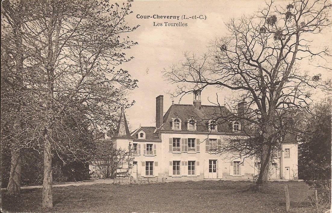 Château des Tourelles - Cour-Cheverny