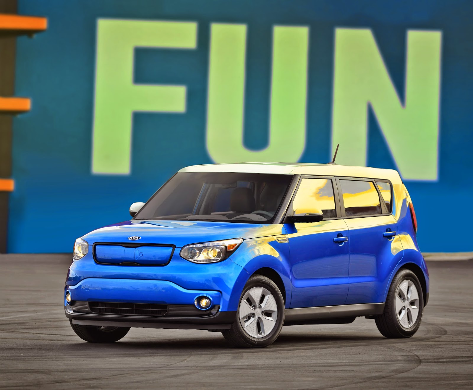 CRUISE CONTROL RADIO KIA SOUL EV, MERC CUV and RAM CAPACITY