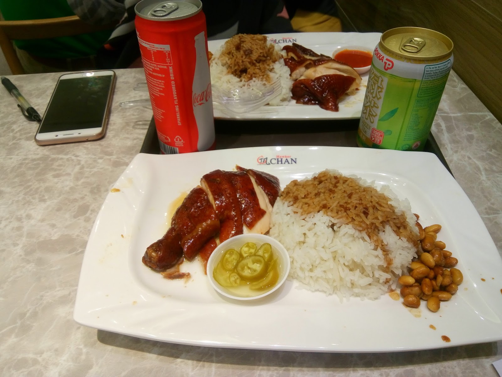 MICHELINSTARRED SOYA SAUCE CHICKEN RICE Hi5 the world