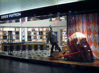 RetailStoreWindows: Louis Vuitton, Las Vegas