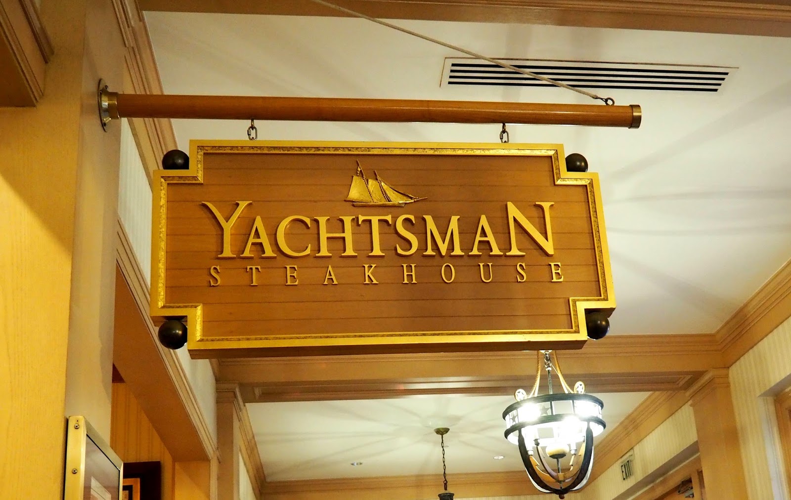 Yachtsman Steakhouse At Disney S Yacht Club Resort
