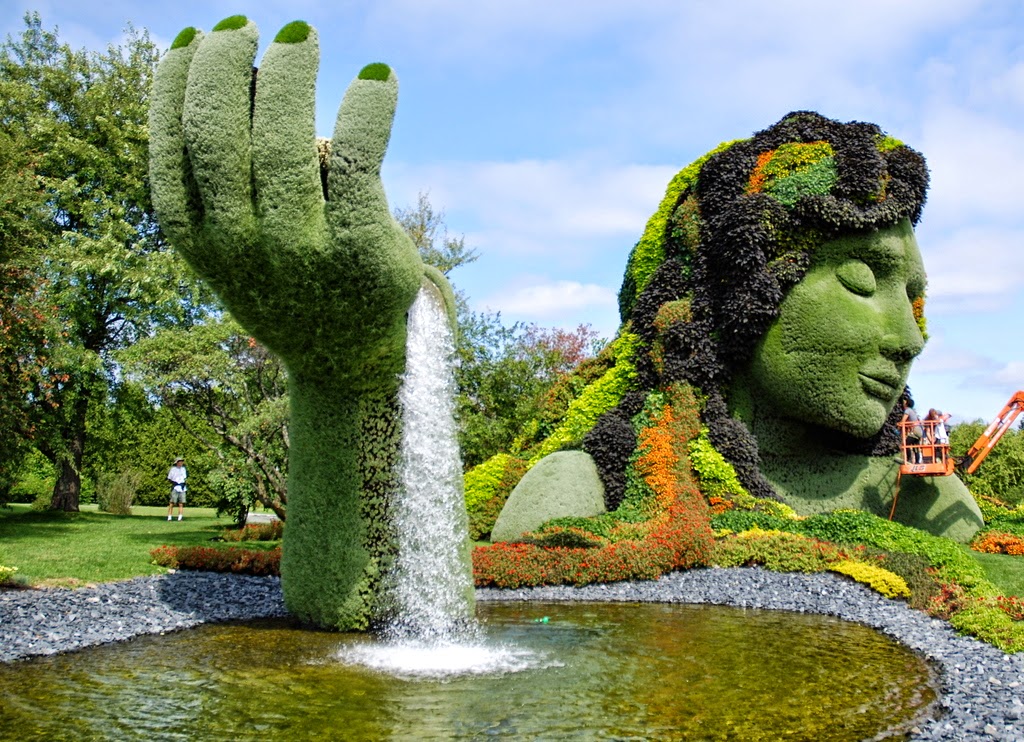 designdautore Monumental Plant Sculptures