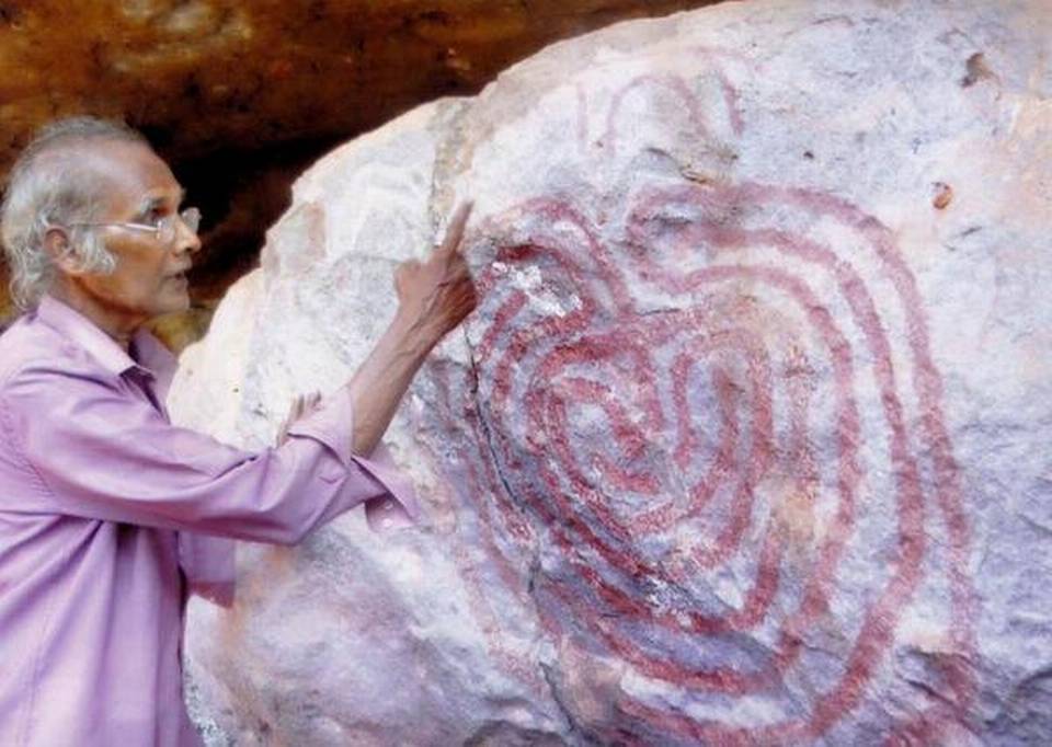 Neolithic Rock Painting Of Labyrinth Discovered In Eastern India