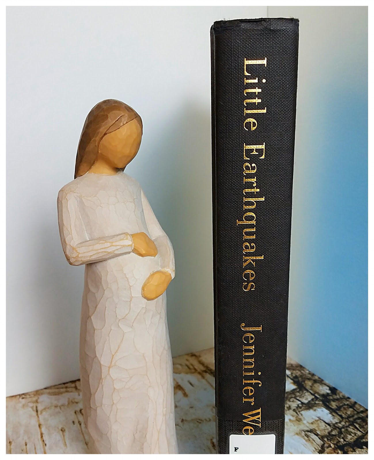 Review of "Little Earthquakes" by Jennifer Weiner Book