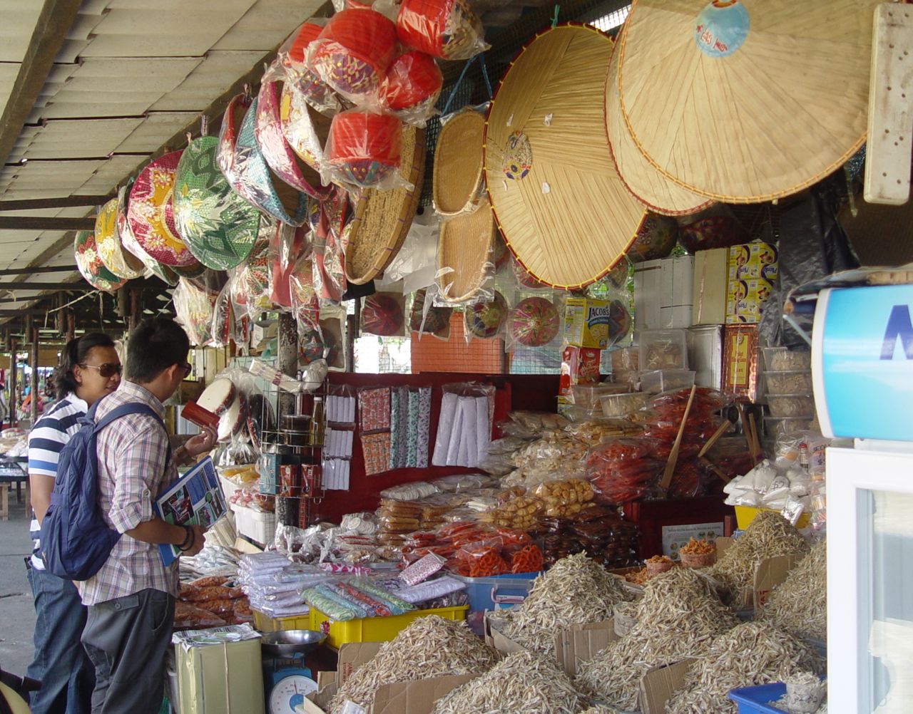 Worldly Rise BRUNEI ART AND LITERATURE