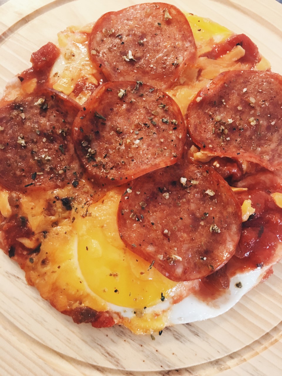 Keto Approved Egg Pizza kelsey diane