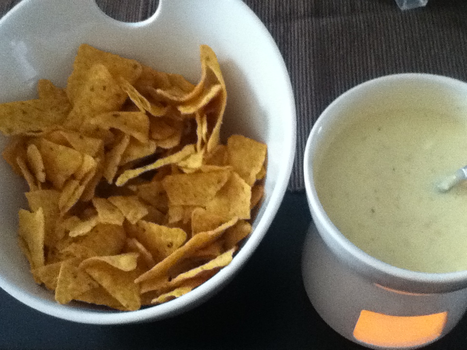 Cooked With Love Cheesy dipsaus met tortillachips