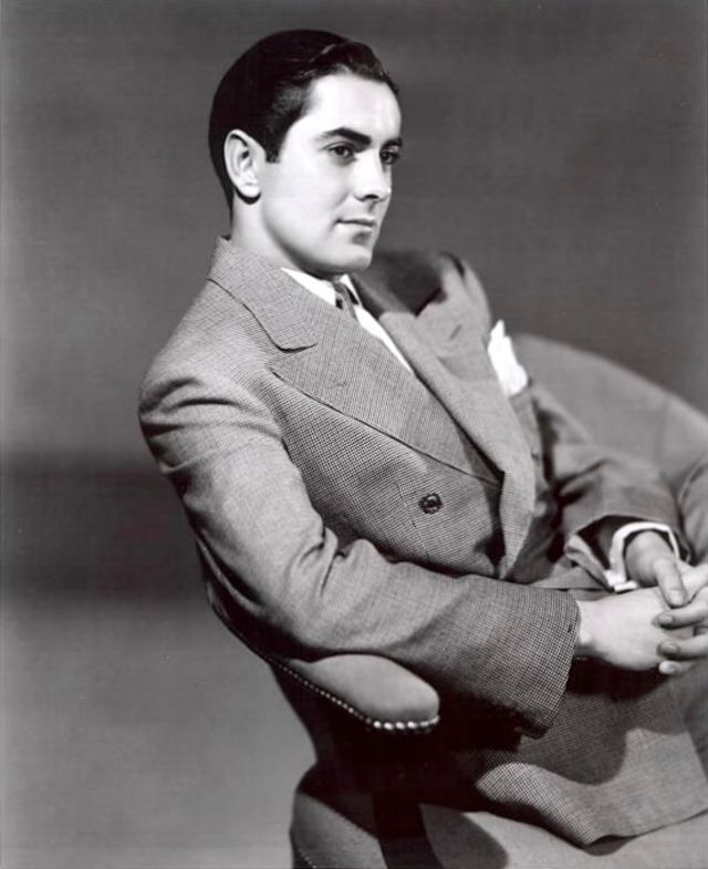 “Romantic Man” of Hollywood: 40 Fabulous Photos of Tyrone Power From