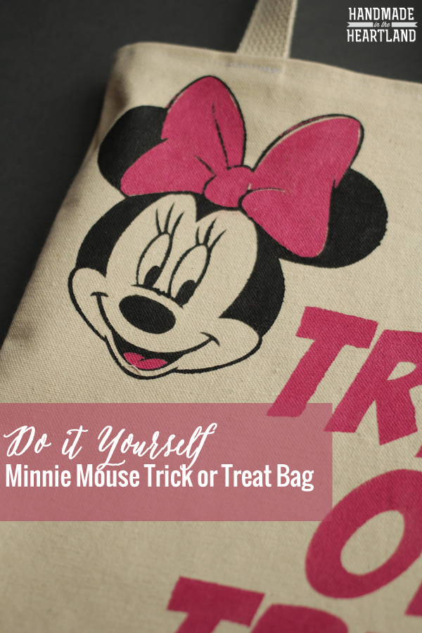 Minnie Mouse Costume & DIY Trick or Treat Bag