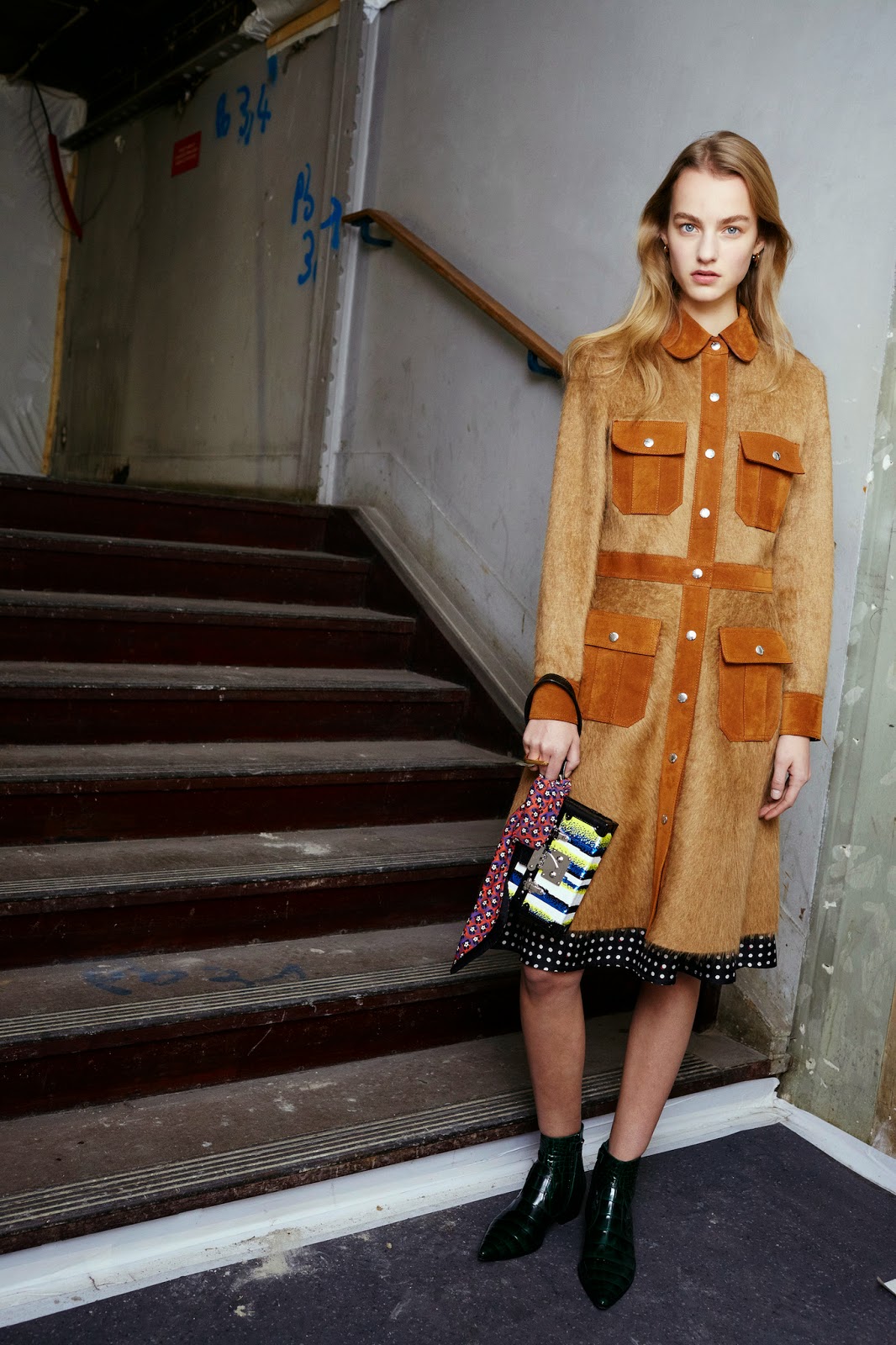 Louis Vuitton Pre-Fall 2015 Lookbook by Juergen Teller - The Front Row View