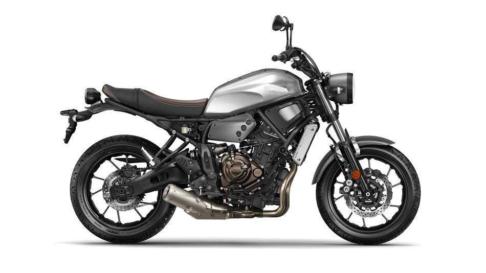 Mari berkenalan dengan Yamaha XSR700 ABS si motor bergaya retro klasik dengan sentuhan modern . .