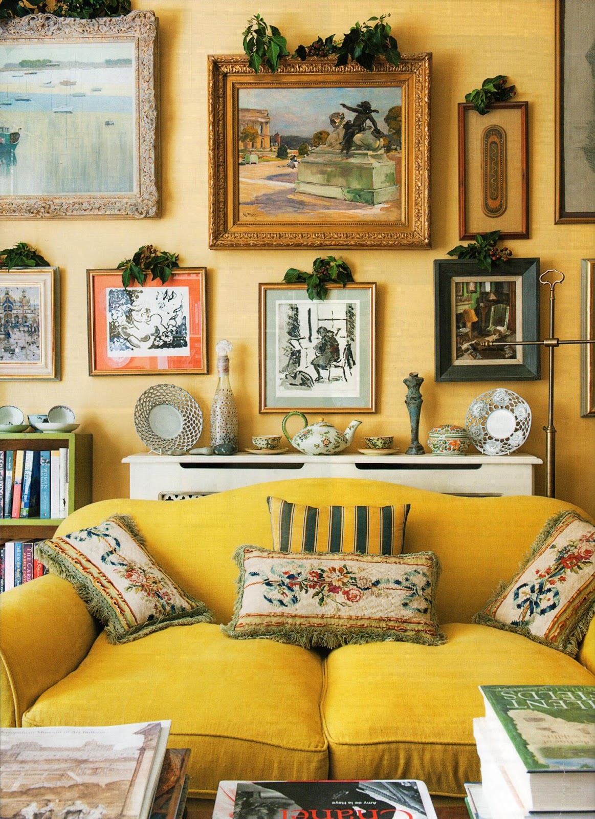 Gorgeous Home: Accent Yellow