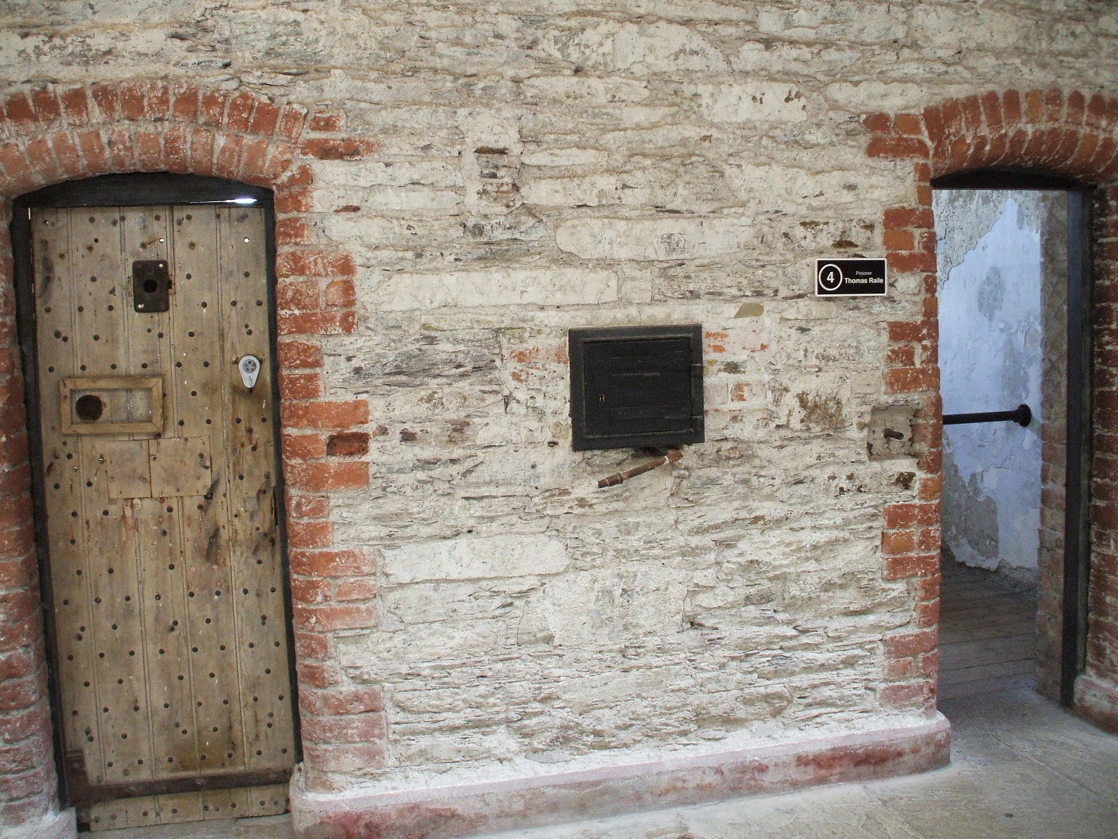 The OnLine Buzzletter Ireland Trip 59 Cork City Gaol Cell Experience