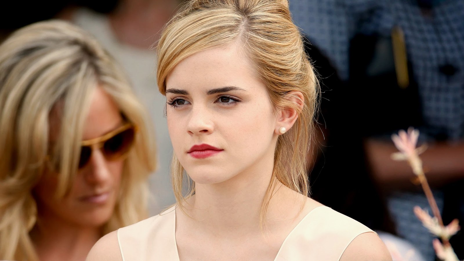 emma watson cool wallpaper