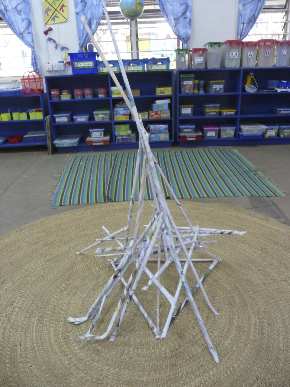 De Mello Teaching Newspaper Sculpture