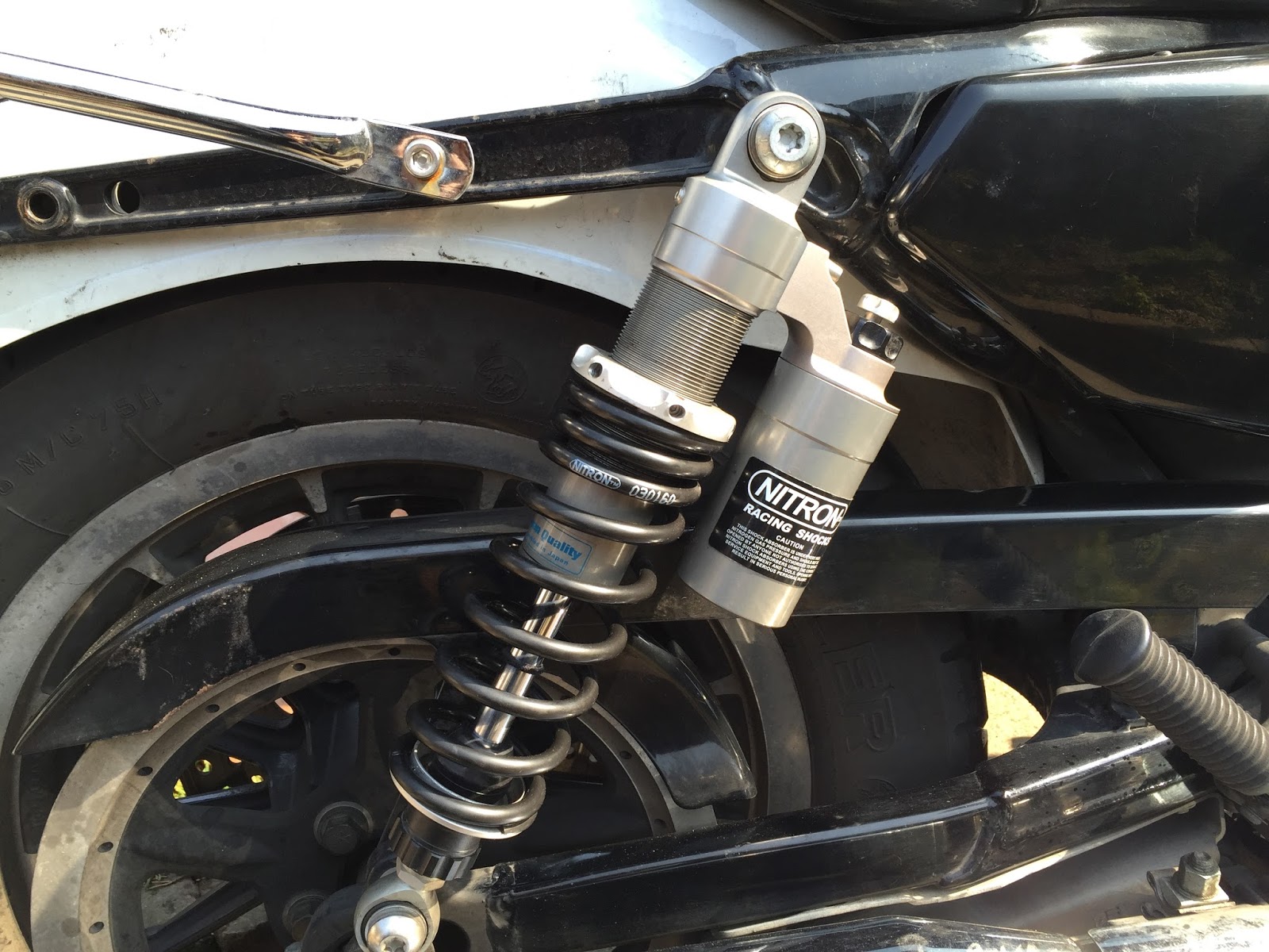 ナイトロンサスペンションの調整 / Nitron Racing Shocks Adjustment XL1200