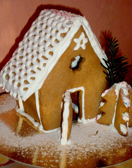 {Gingerbread House} - Casute de turta dulce - II