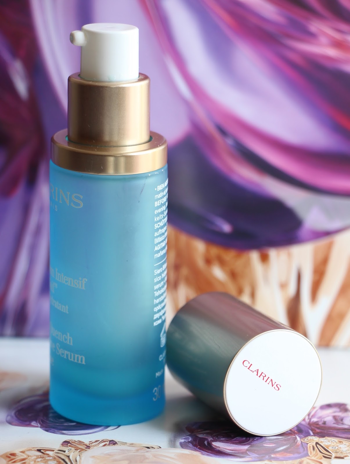 Creme desalterante. Clarins hydraquench cream. Clarins крем для лица увлажняющий. Clarins spf 15 увлажняющий крем. Clarins охлаждающий гель.