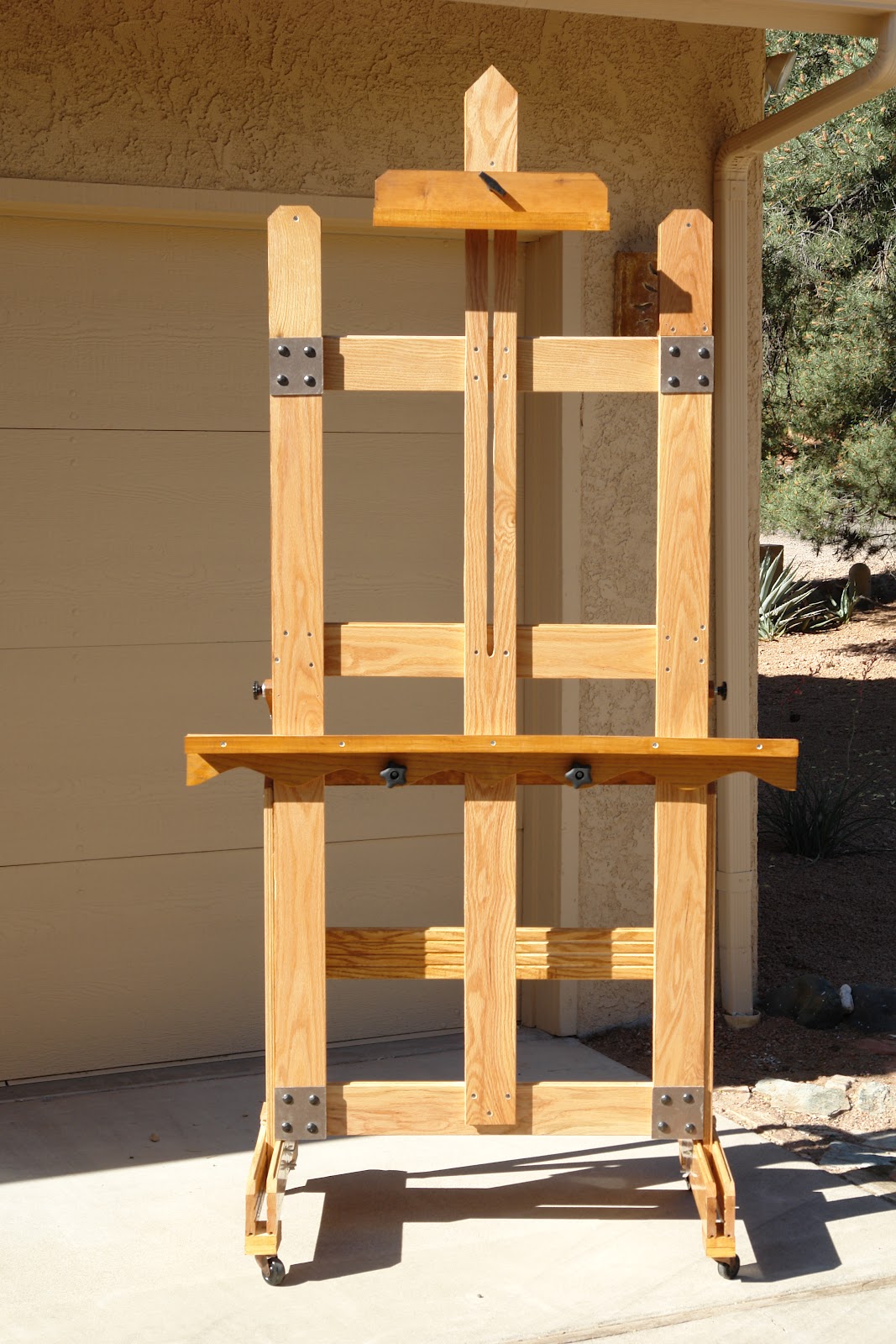 A Passion for Painting I built this H Frame easel from left over flooring