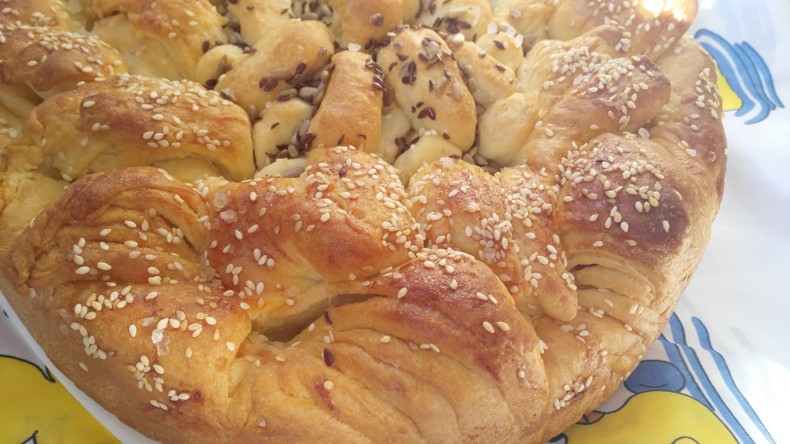 Bakina kuhinja - pogača suncokret kraljica medju pogačama - Bakina kuhinja Bakina kuhinja - pogača suncokret kraljica medju pogačama - Bakina kuhinja