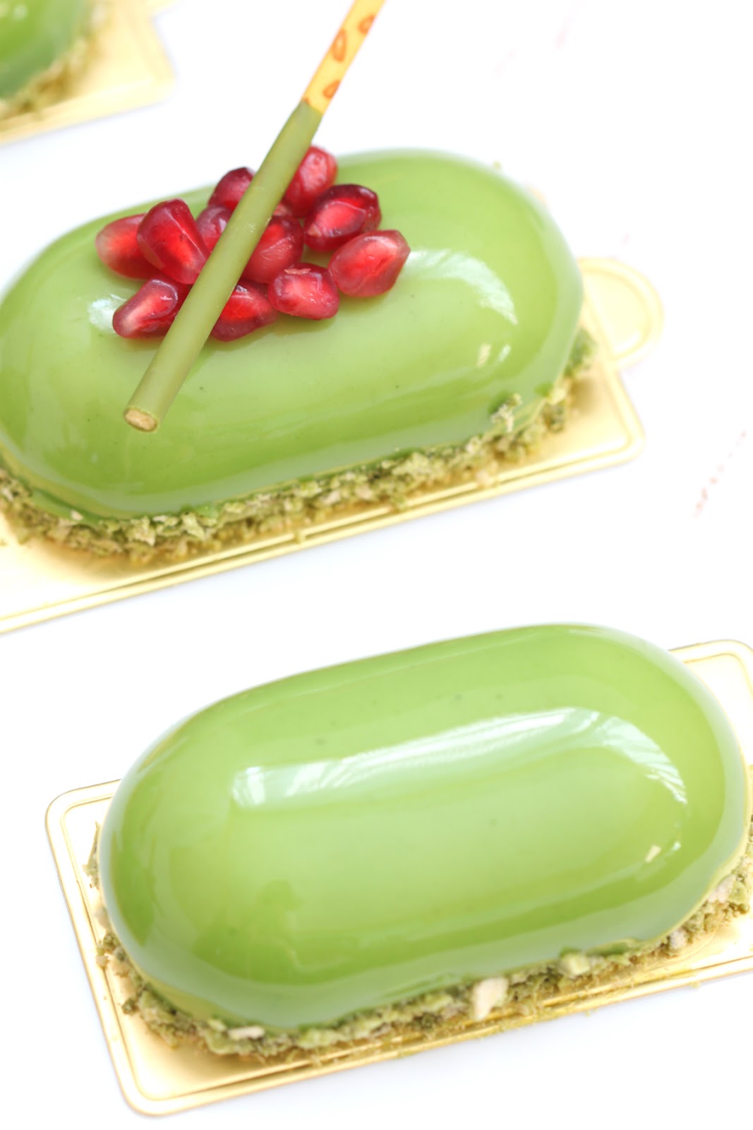 Matchapomegranate mini entremet