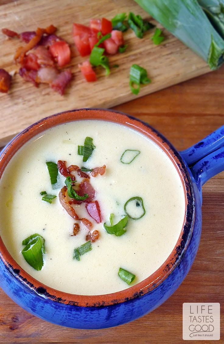 Potato Leek and Bacon Soup | by Life Tastes Good is like curling up under a warm blanket with someone you love. It is so comforting y'all! #Soup #ComfortFood
