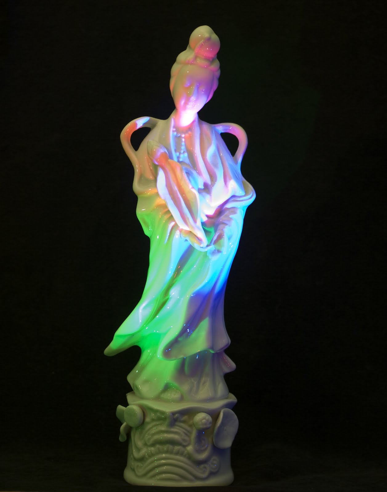 Kuan Yin - The Way of the Bodhisattva: Kuan Yin Pictures
