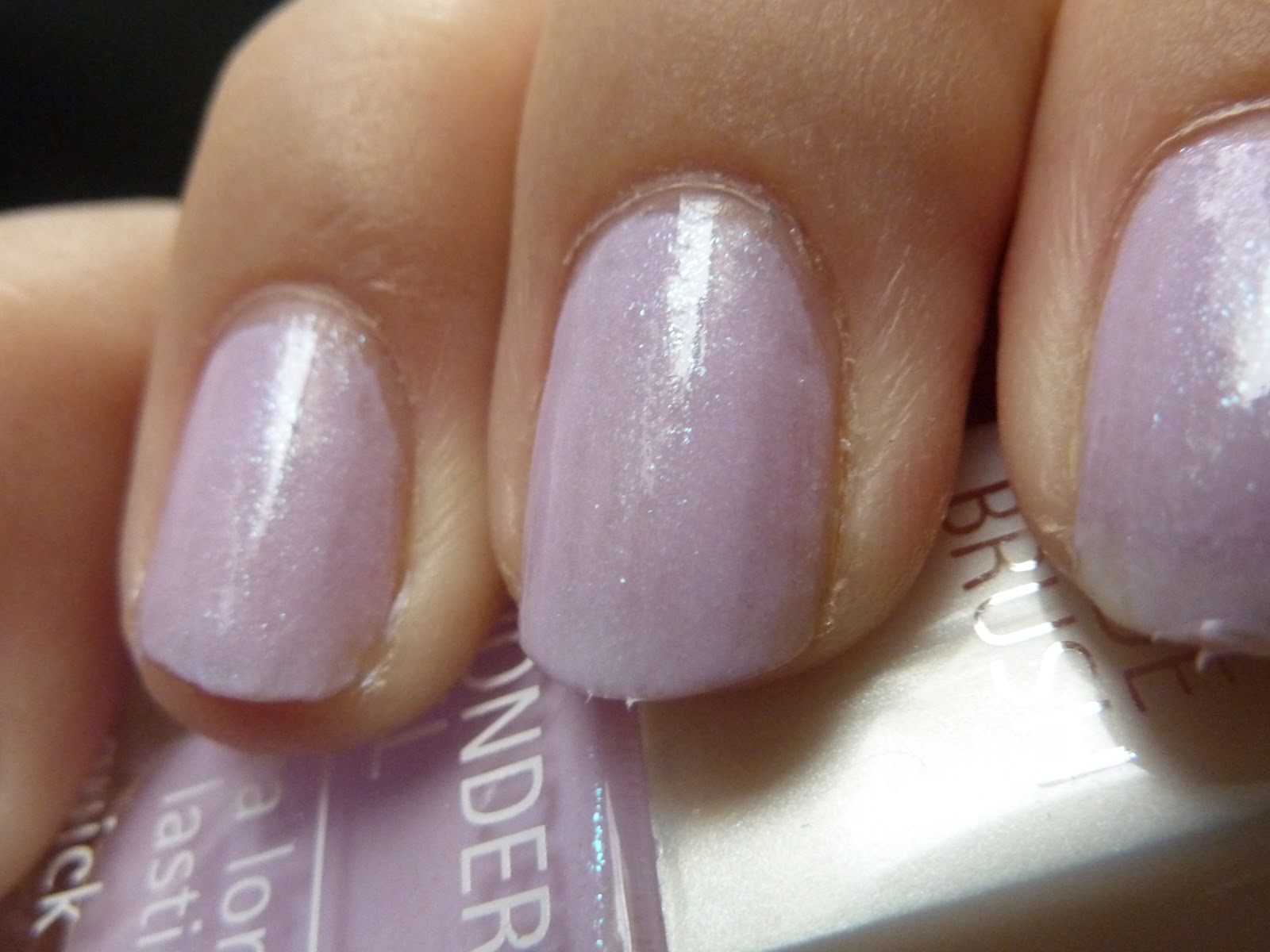 Nymfer - En blog om neglelak: Isadora - Icy Lilacs