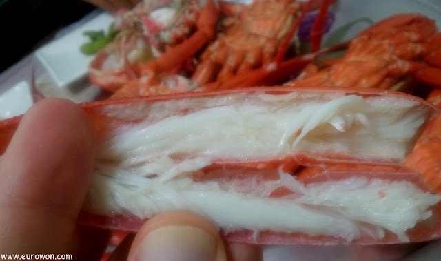 Carne de una pata de cangrejo daege coreano
