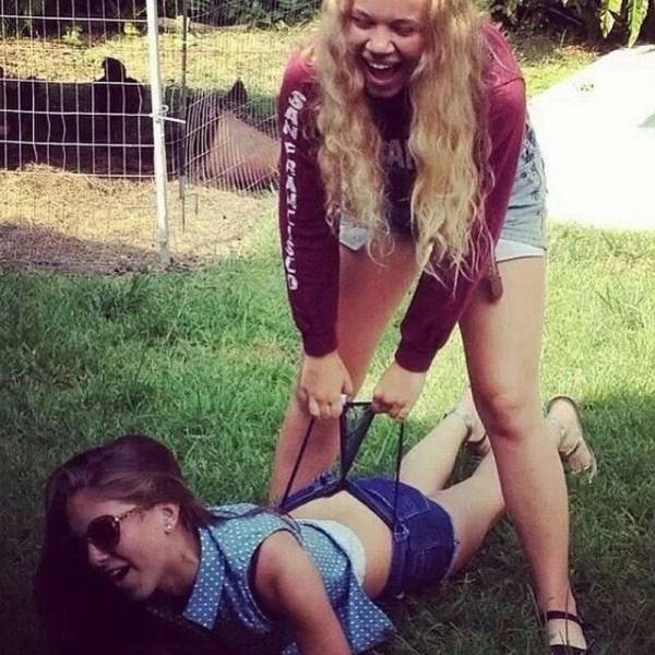 Funny girls photos Funny girls photos