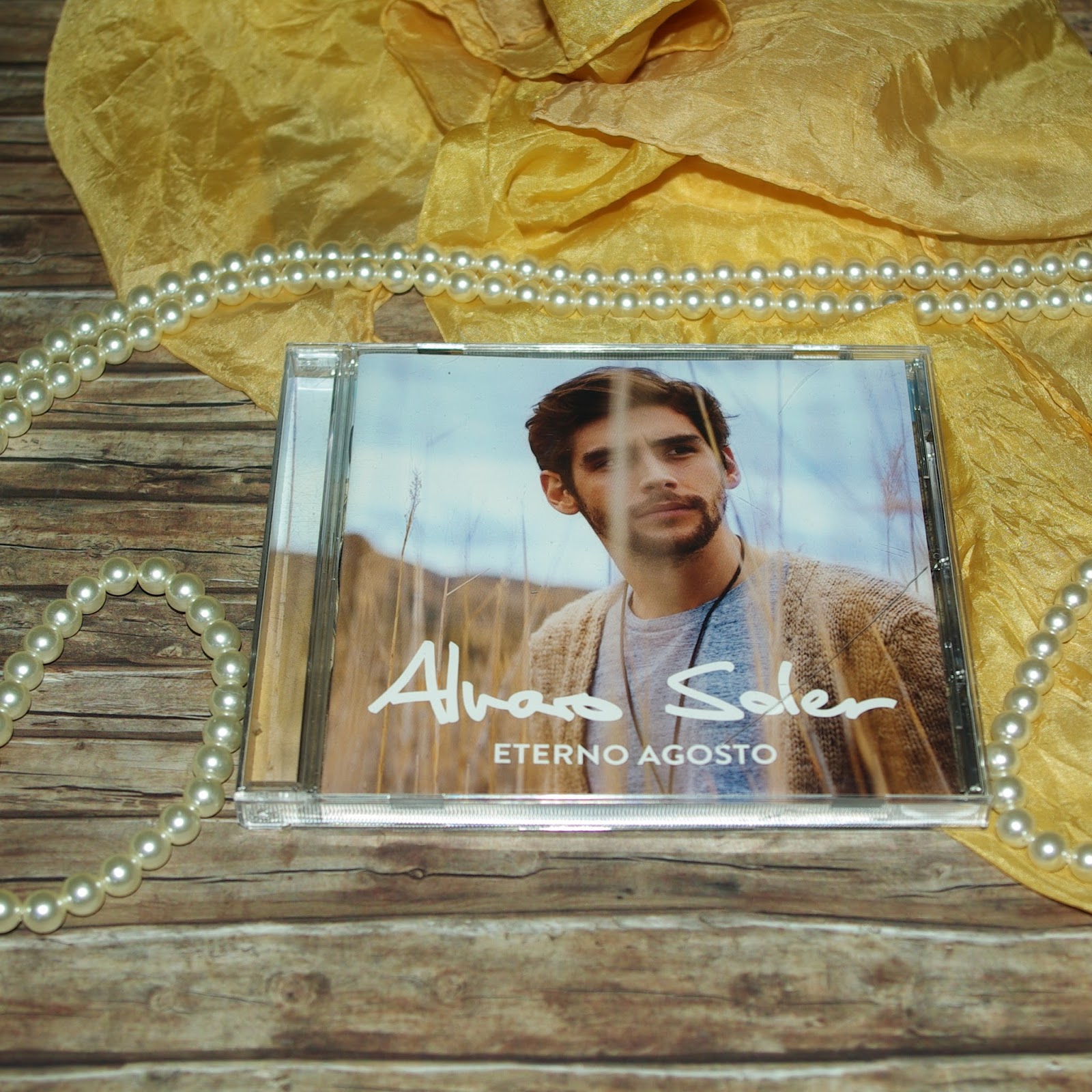 Lucciola [Music Monday] Alvaro Soler Eterno Agosto