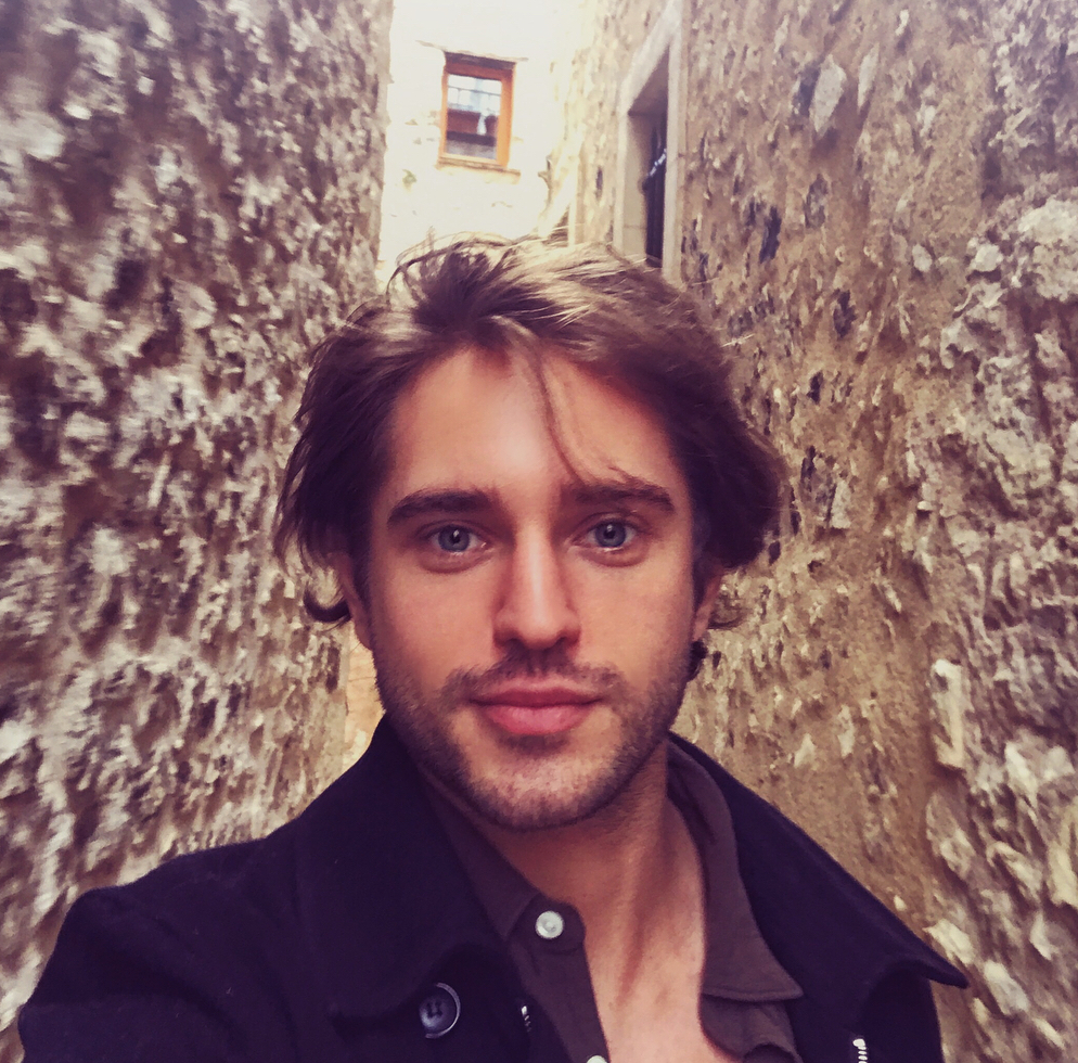 my new plaid pants: Good Afternoon, Gratuitous Louis Hunter