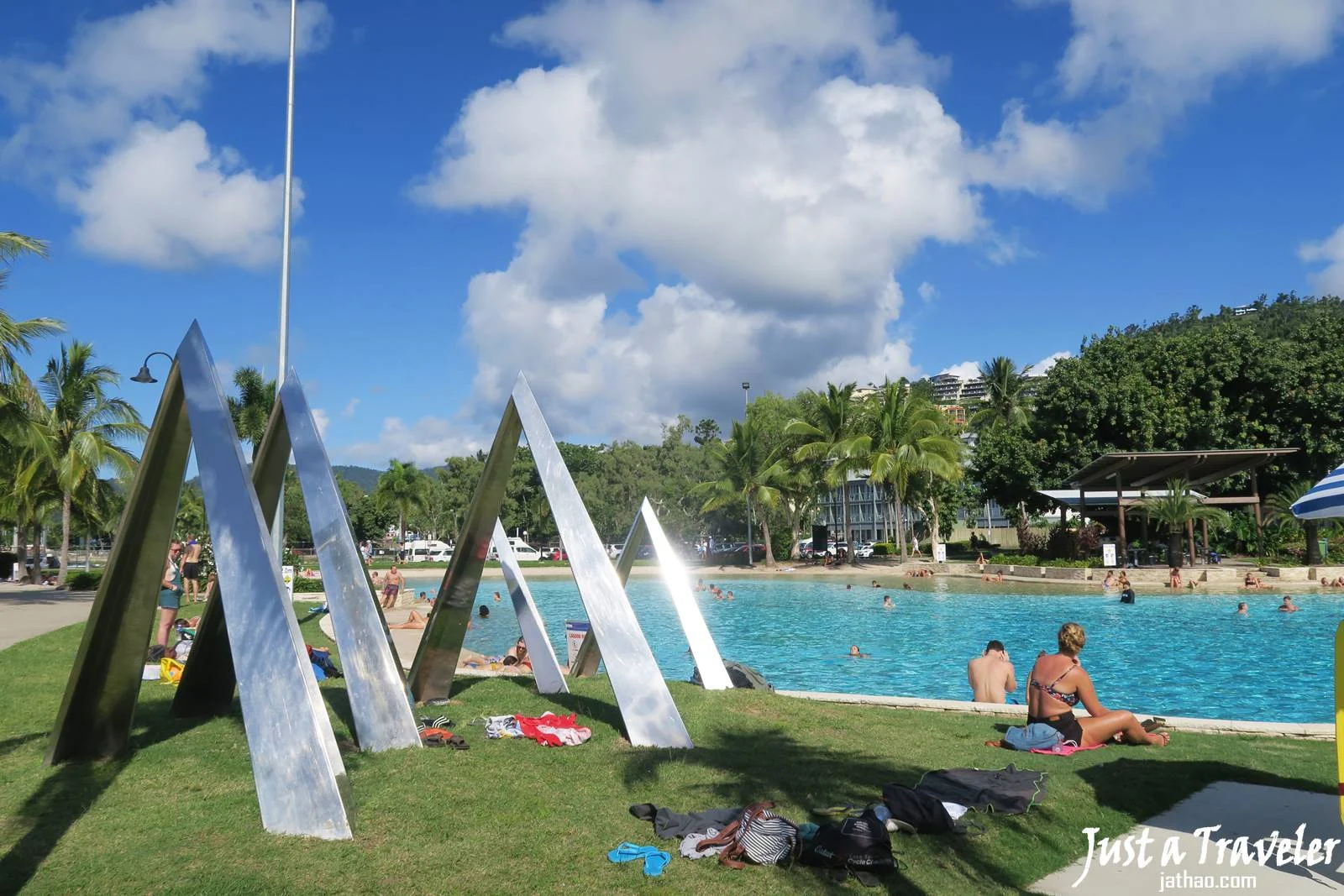 聖靈群島-艾爾利海灘-推薦-景點-市區-旅遊-地圖-觀光-行程-遊記-自由行-一日遊-半日遊-Airlie-Beach-Travel-Attraction