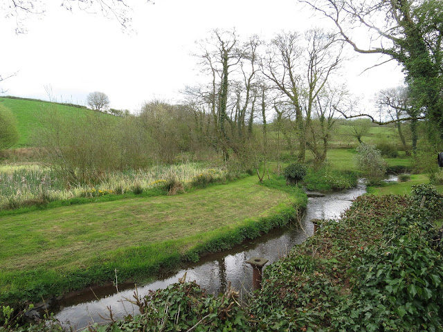 Llan-mill, Pembrokeshire Llan-mill, Pembrokeshire