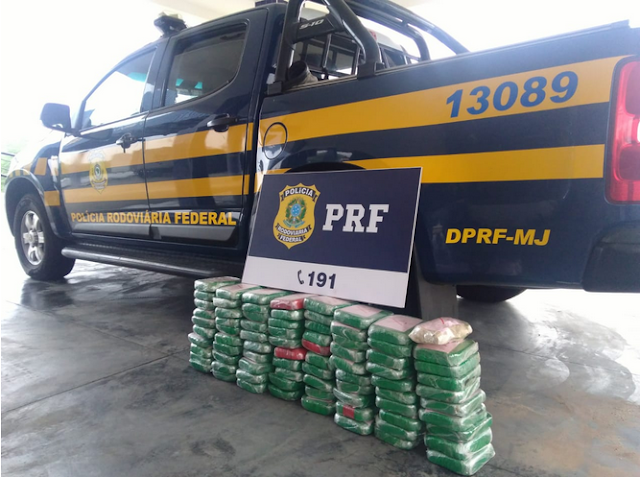  Em Canapi, PRF/AL  apreende 80 quilos de droga em fundo falso de caminhão na BR-423