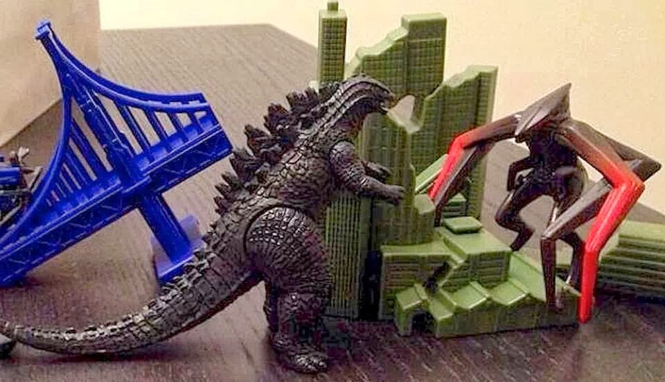 Kaiju Battle Better Look At Muto Toy From Destruction Pack