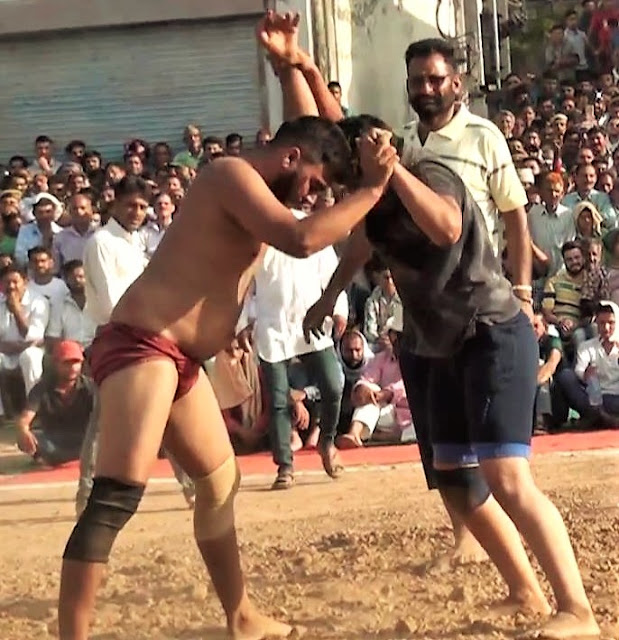 Men Wrestling Women Indian Woman Wrestler Defeats Male Opponent