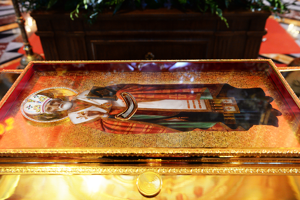 святая мощь