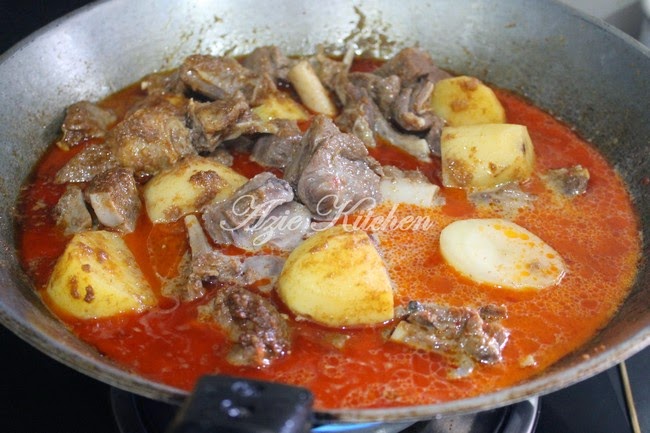 Gulai Kambing Kelantan