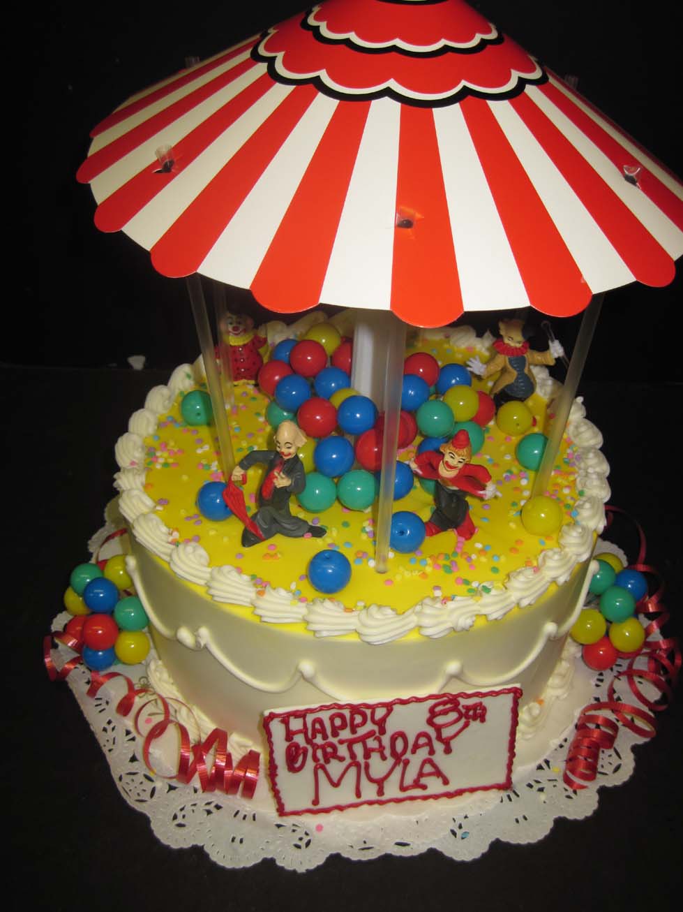 Hansen's Cakes It's always fun here at Hansen's Cakes!