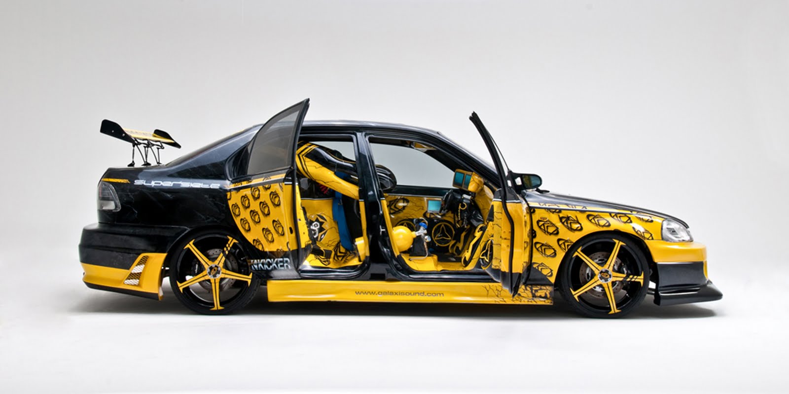 PYG Comunicaciones Por primera vez, carro de tuning colombiano irá al