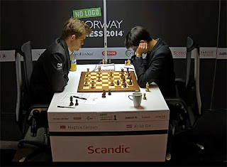 Echecs : Magnus Carlsen annule ronde 1 face à Anish Giri - Photo Chessbase