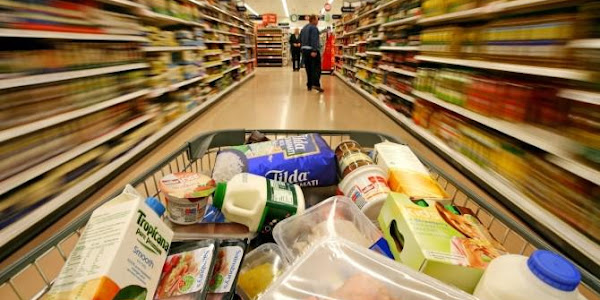 Comisarii ANPC au dat amenzi de peste 460.000 de lei mai multor hypermarketuri şi supermarketuri din zona Olteniei
